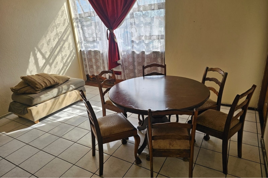 2 Bedroom Property for Sale in Fairfield Estate Western Cape
